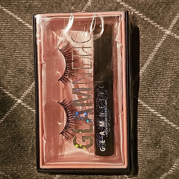 Glamnetic Verified magnetic eyelashes with applicator kit NEW please read!!! - Picture 2 of 8